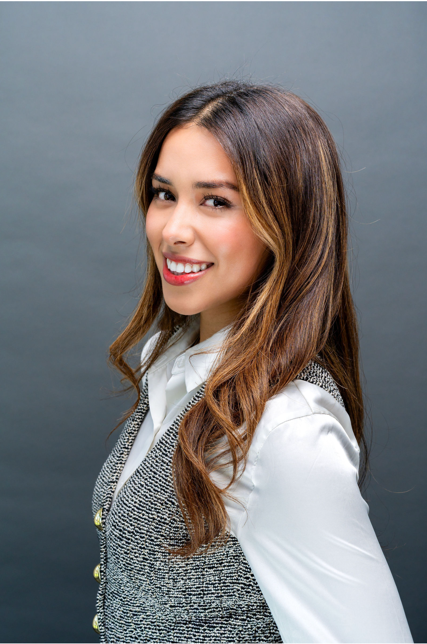 Gioselyn Gaytan, Administrative Assistant